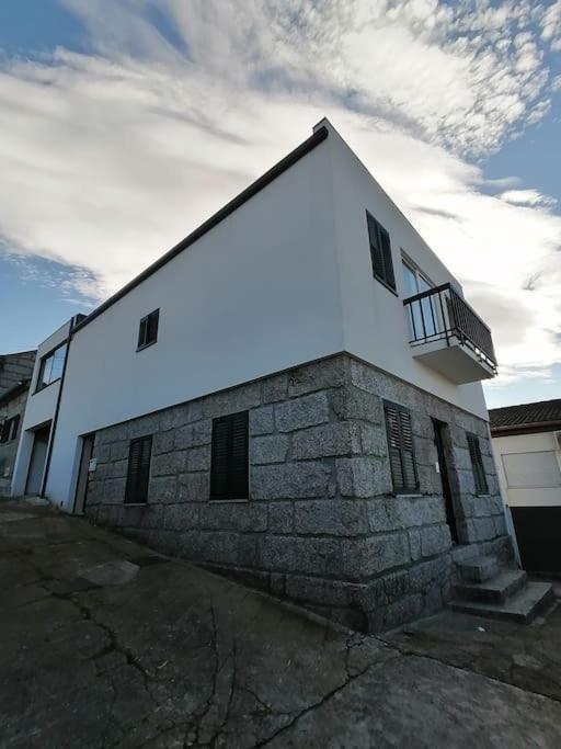 Casa Creixo - Moradia Completa T2 Appartamento Guimarães Esterno foto