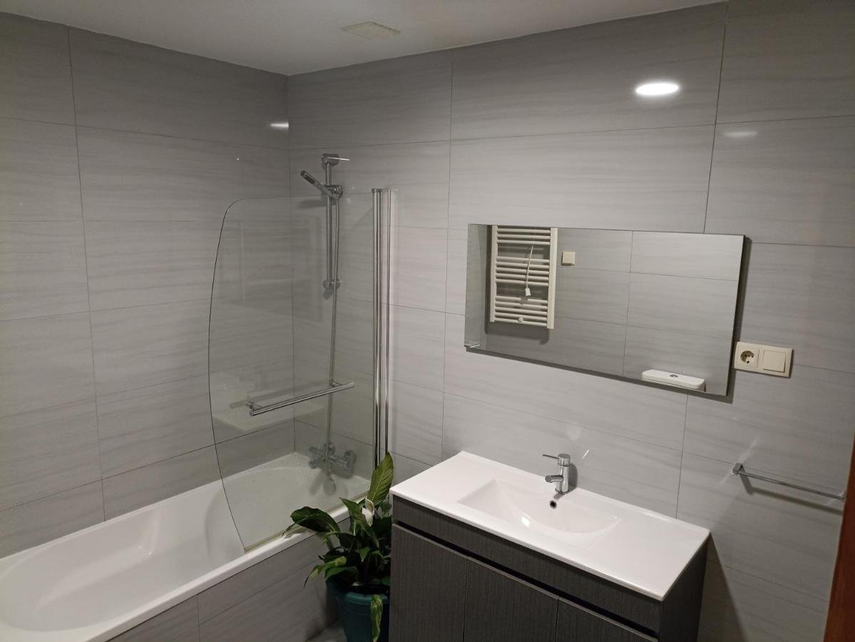 Casa Creixo - Moradia Completa T2 Appartamento Guimarães Esterno foto