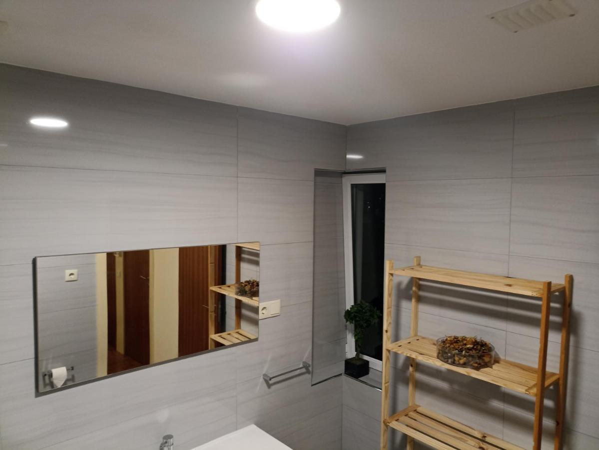 Casa Creixo - Moradia Completa T2 Appartamento Guimarães Esterno foto
